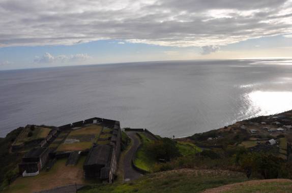 A bela vista do alto de Brimstone Hill, na ilha de St. Kitts - Caribe